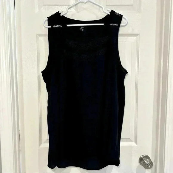 Torrid Sleeveless Blouse Plus Size 2 (18-20) Sheer Scoop Neck Lace Tank Top - Picture 1 of 8